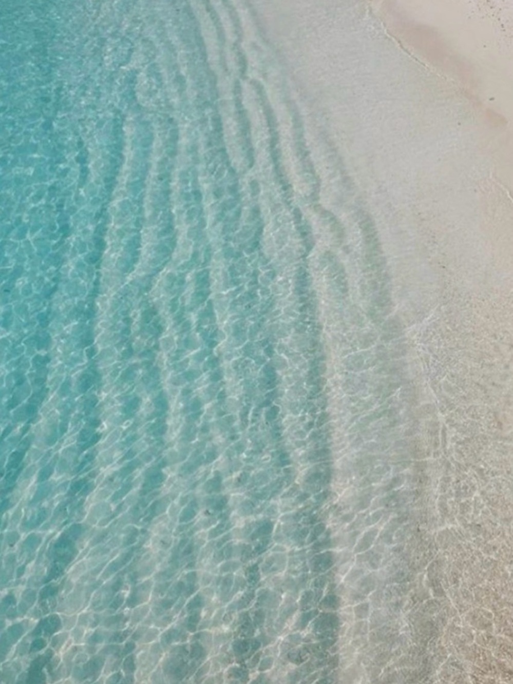 CURATED VACATION VIBES! ETHICALLY SOURCED! - Picture 4 of 17